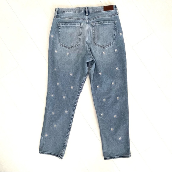 HOLLISTER Ultra High Rise Mom Jean Vintage Stretch floral Daisy Embroidery, 30” - Picture 7 of 17